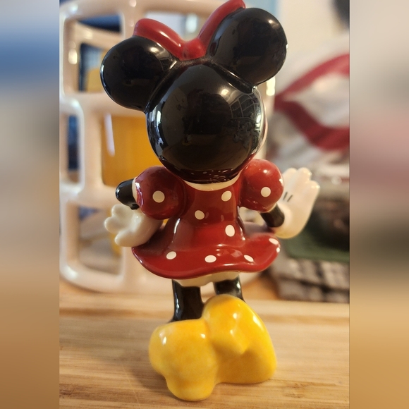 Mickey and Minnie Vintage Figurines - Picture 4 of 9